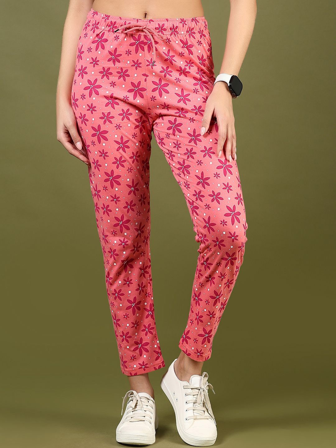 

V-Mart Printed Mid Rise Trousers, Pink
