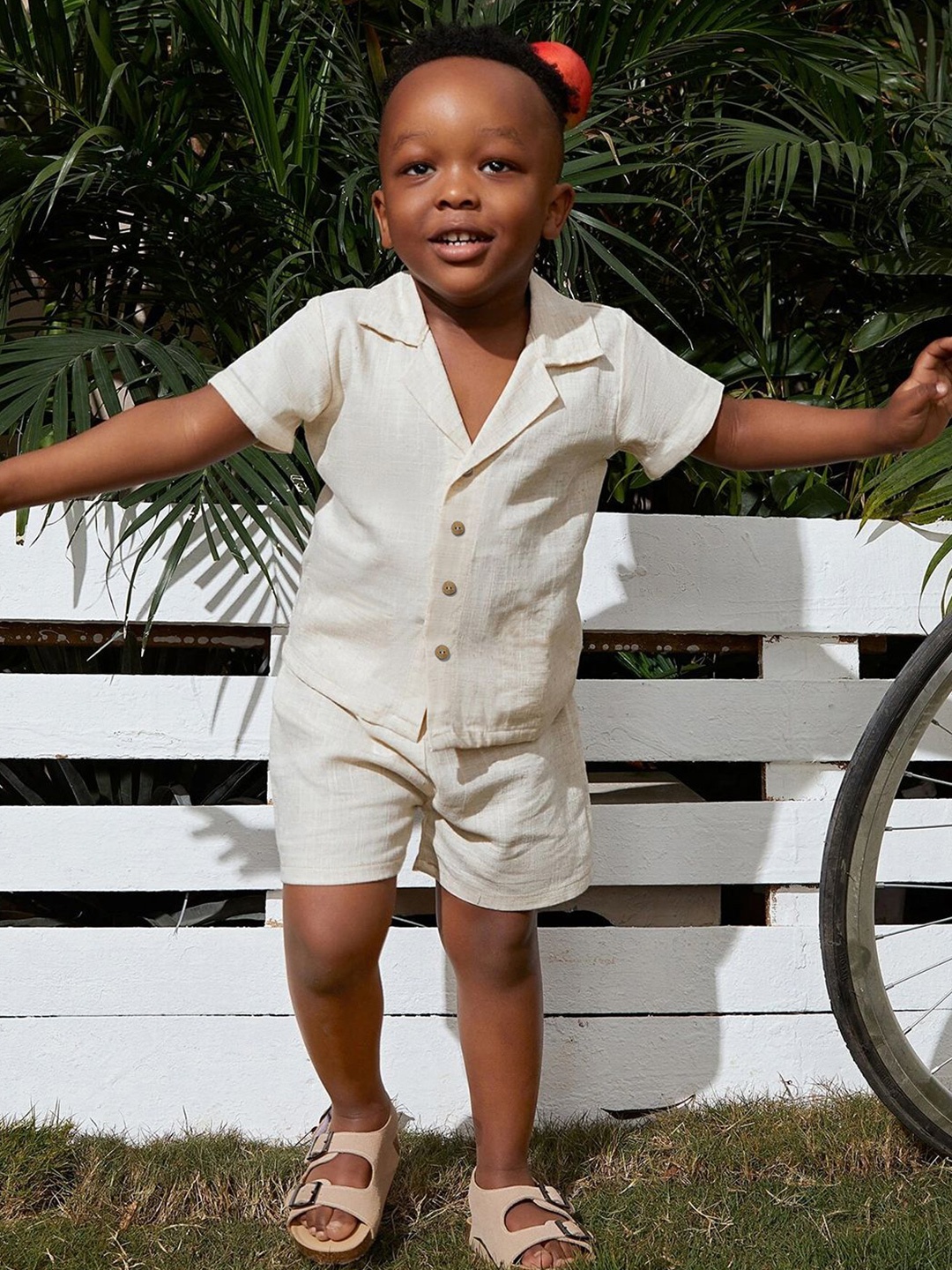 

YK Boys Shirt with Shorts, Off white