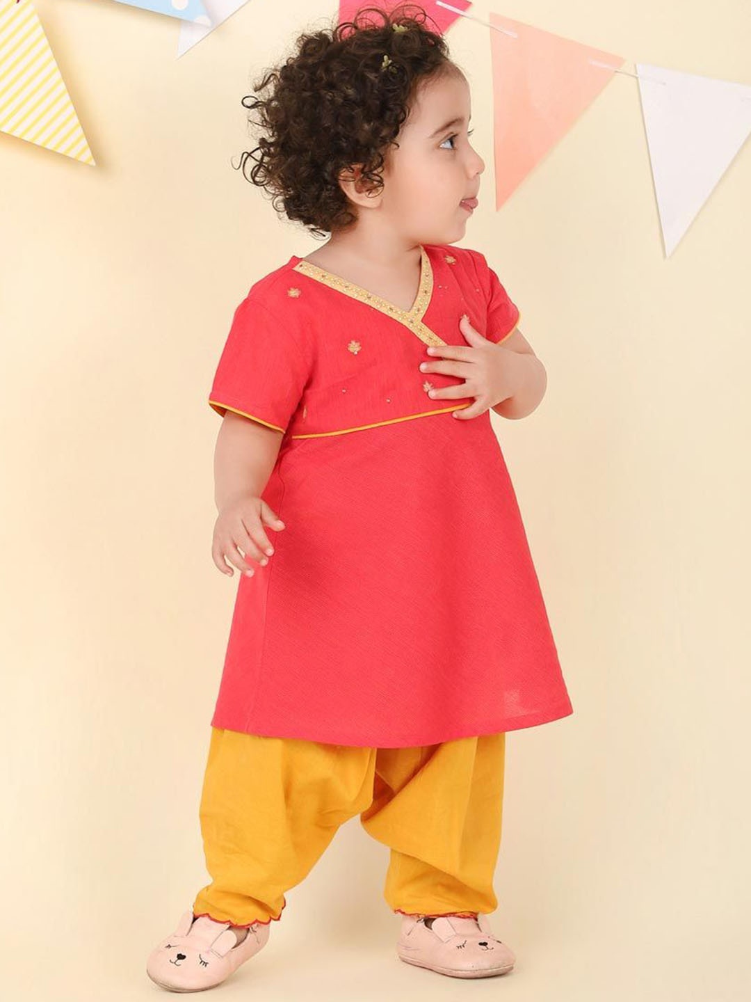 

Fabindia Girls Striped Regular Pure Cotton Kurta with Salwar, Pink