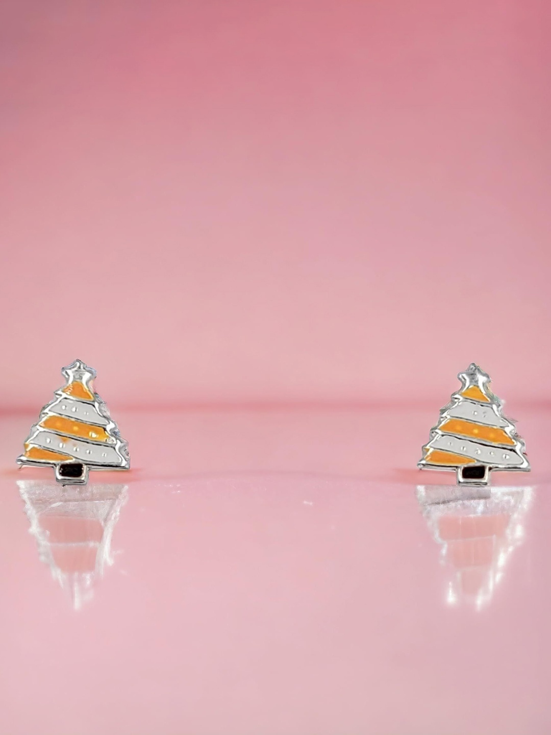 

AMONROO Contemporary Studs Earrings, Orange
