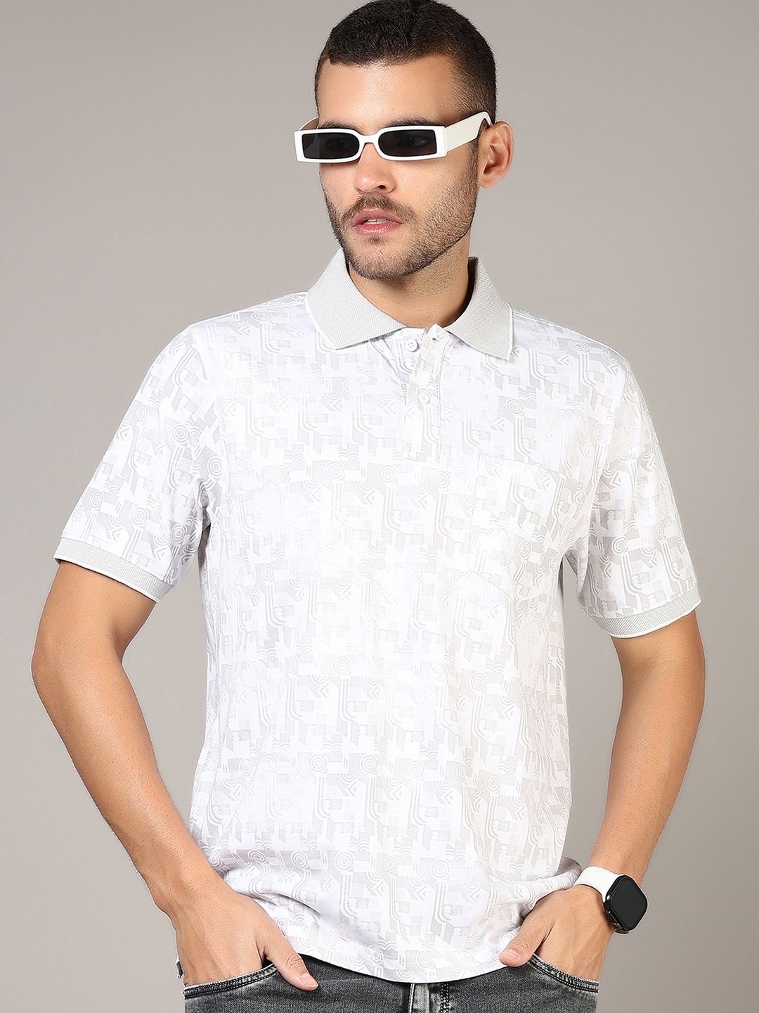 

V-Mart Men Printed Polo Collar T-shirt, Grey