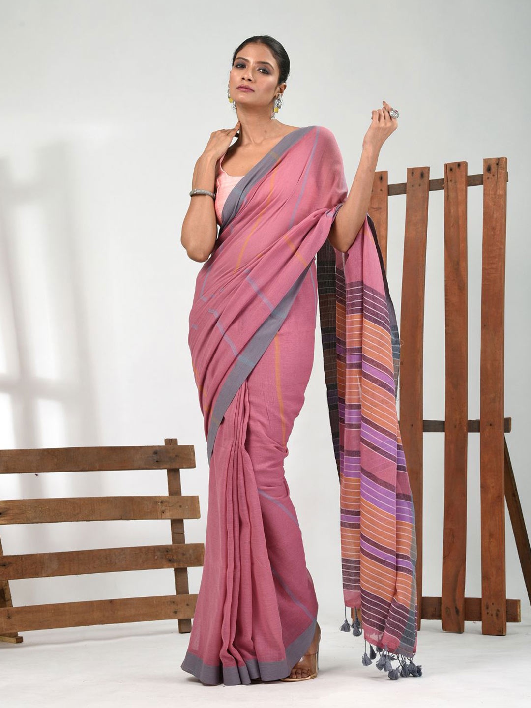 

Charukriti Striped Pure Cotton Saree, Pink