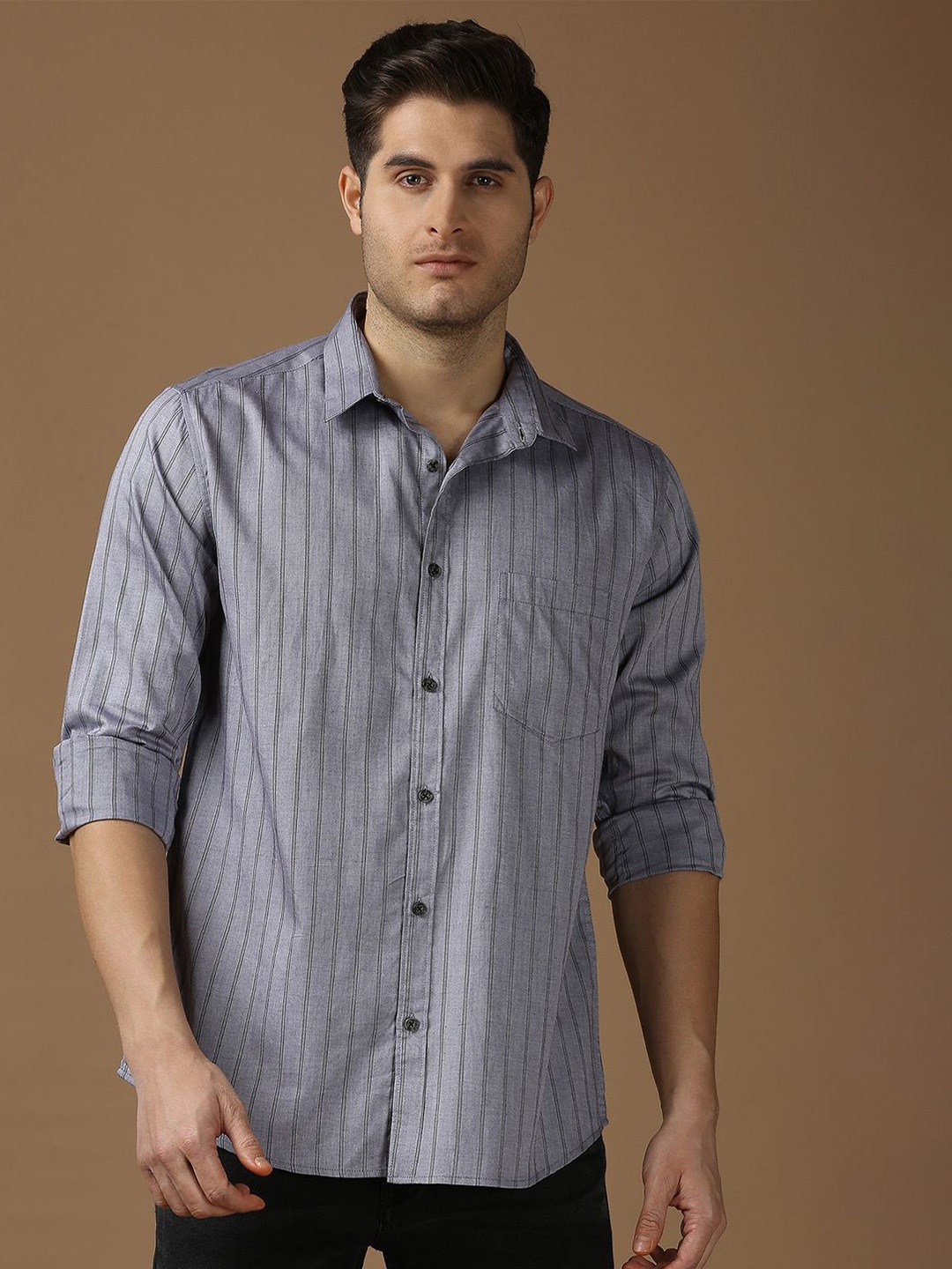 

SNX Men Tailored Fit Opaque Striped Casual Shirt, Grey