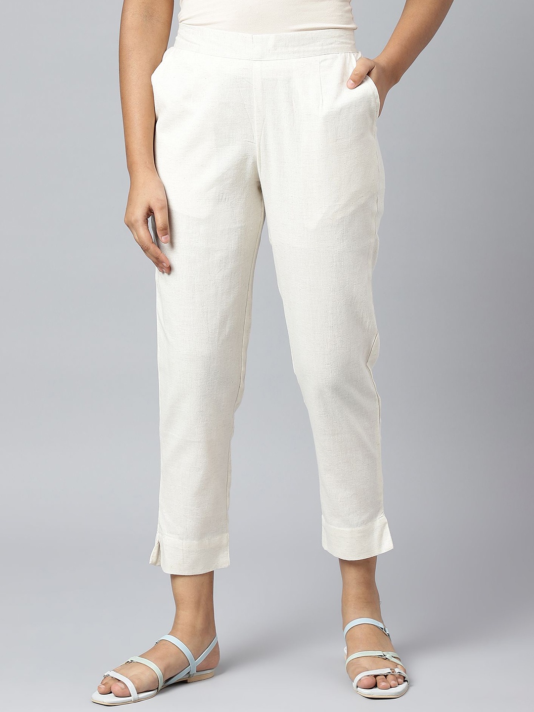 

AURELIA Women Trousers, White