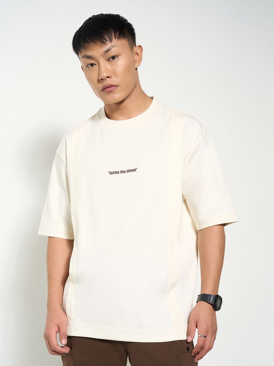 

Street 808 by Pantaloons Men Extended Sleeves Pockets T-shirt, Off white