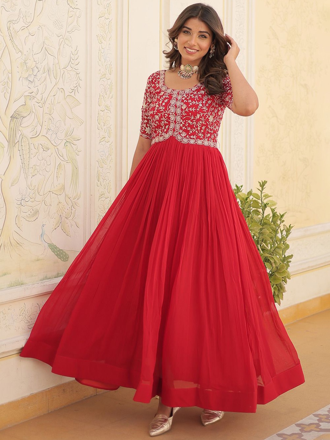 

Anara Women Ethnic Motifs Embroidered Georgette Anarkali Kurta, Red