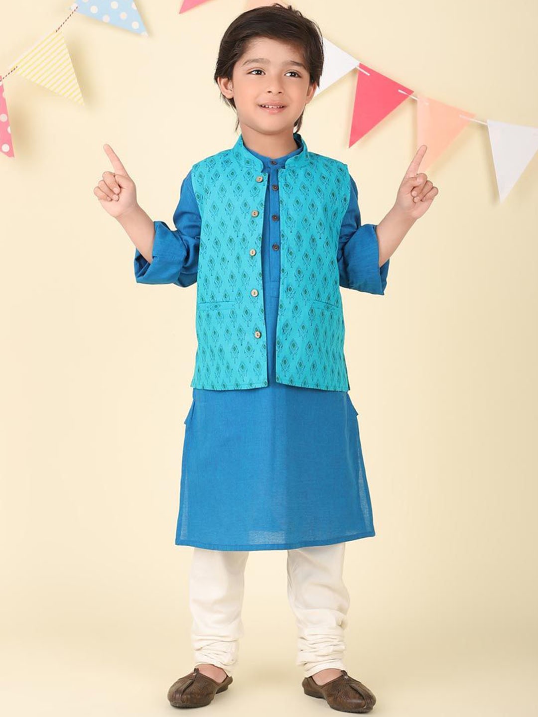 

Fabindia Boys Ethnic Motifs Printed Cold-Shoulder Sleeves Mirror Work Kurta, Teal