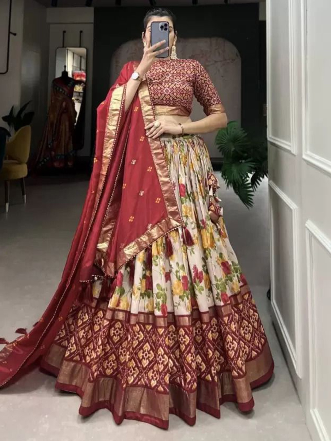 

BAESD Semi-Stitched Lehenga & Unstitched Blouse With Dupatta, Maroon