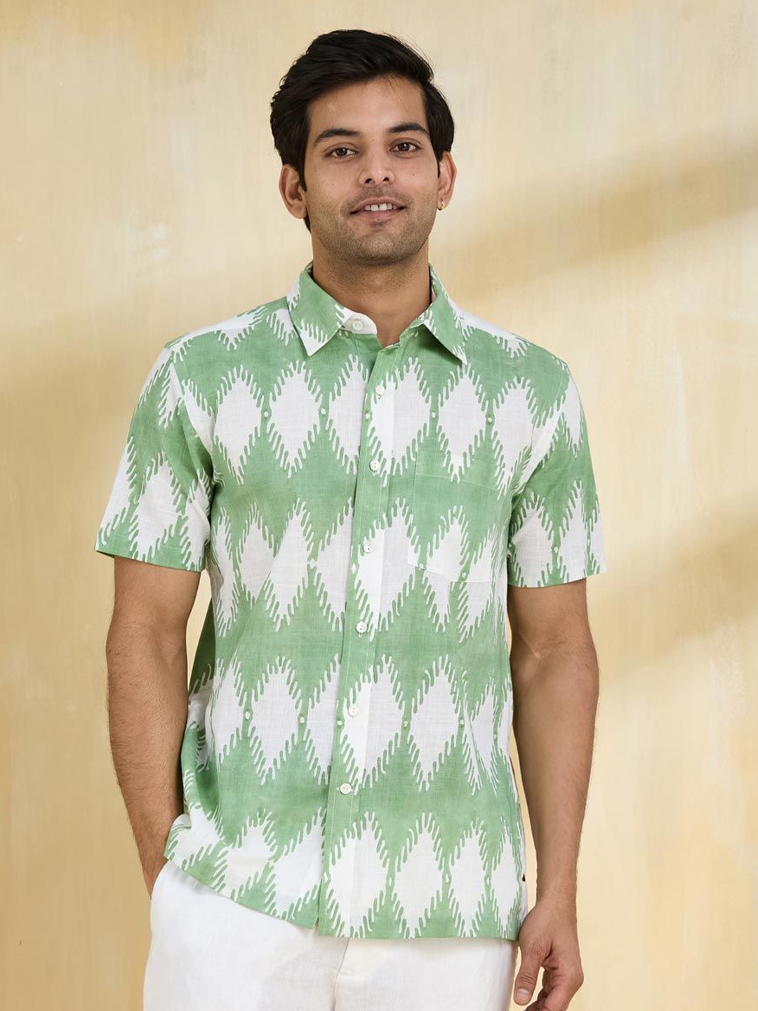 

Fabindia Men Opaque Printed Casual Shirt, White