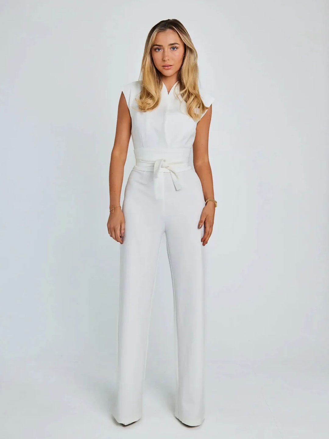 

FEMENEST Basic Jumpsuit, White