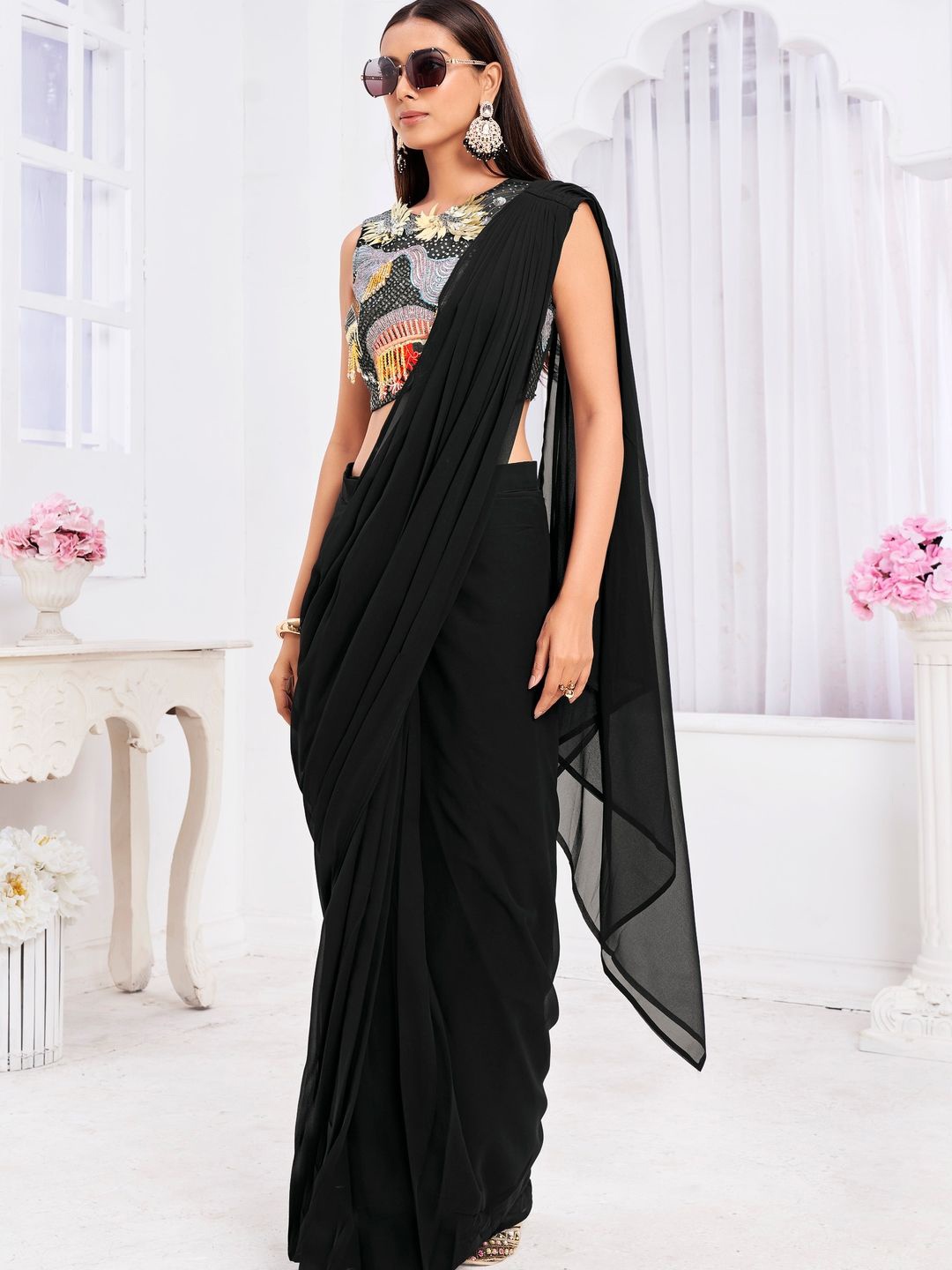 

Suha Poly Georgette Ready to Wear Saree, Black