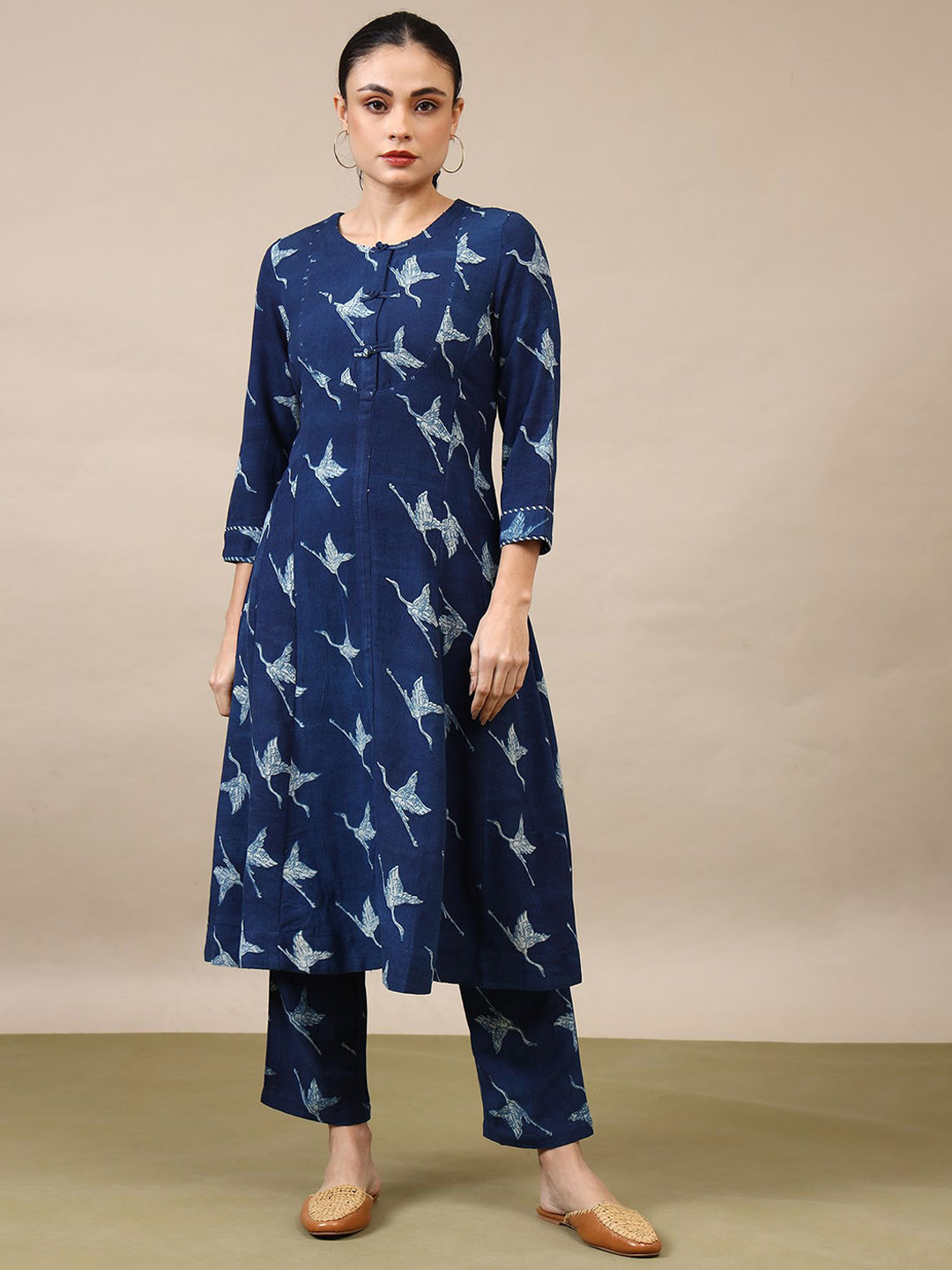 

Folk Song Women Printed Panelled Kurta with Trousers, Blue