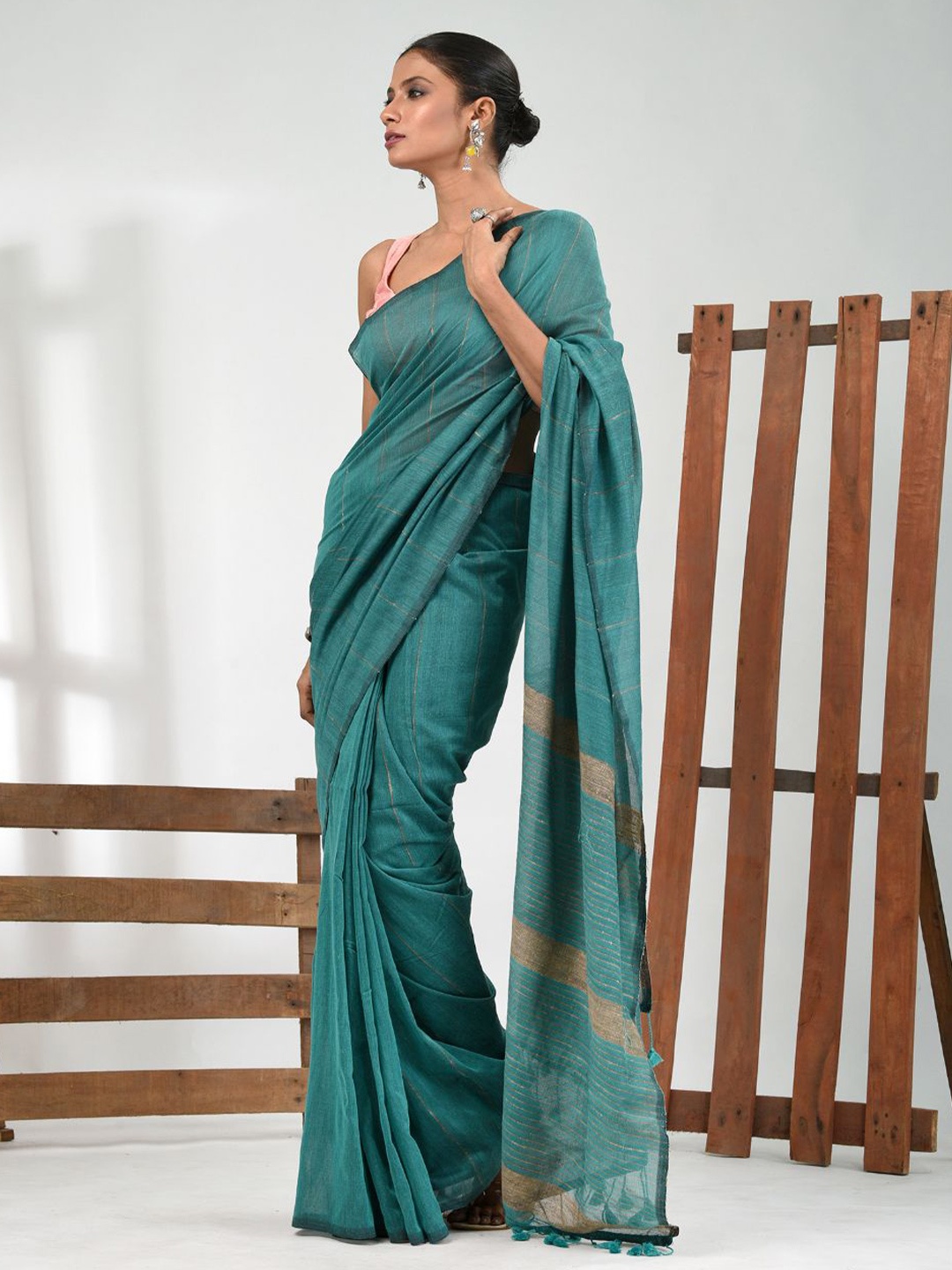 

Charukriti Striped Pure Cotton Saree, Turquoise blue