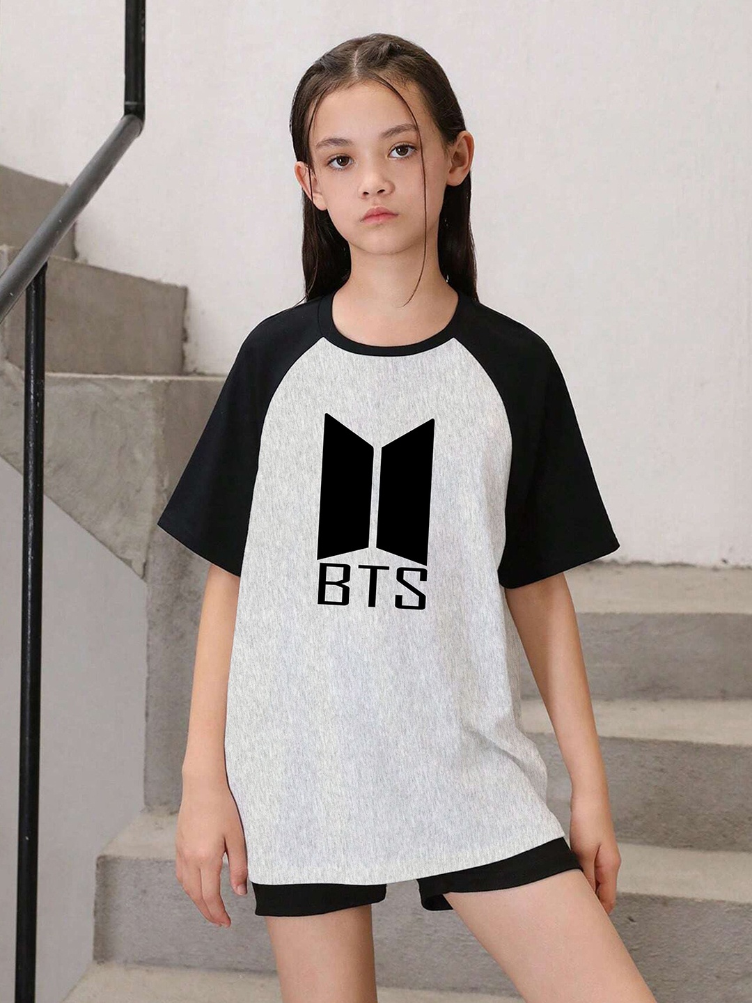 

LOCAVESTIR Girls Printed T-shirt, Grey