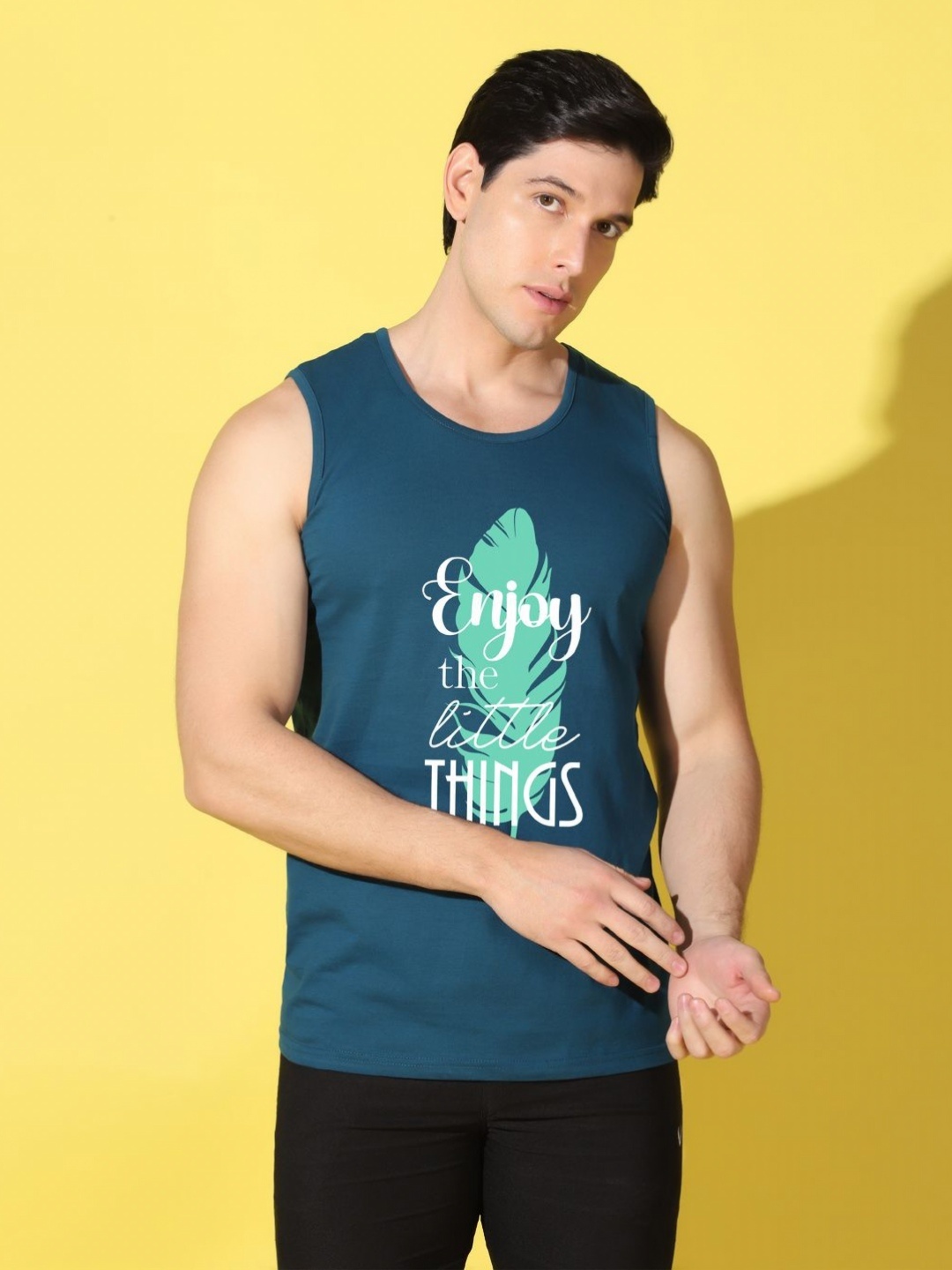 

WOOSTRO Men Typography Printed Applique Slim Fit T-shirt, Teal