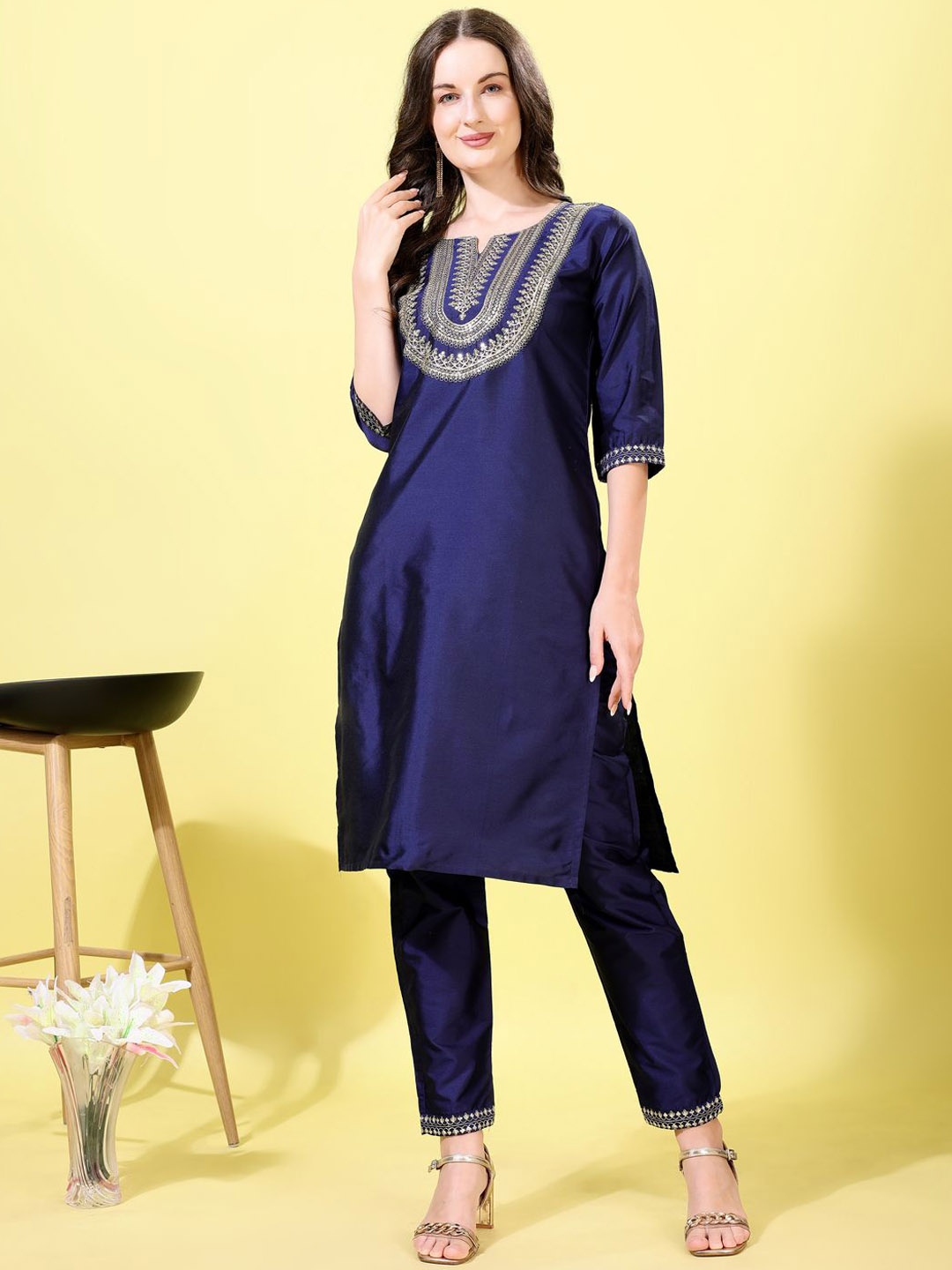 

AYUKTA INTERNATIONAL Women Regular Kurti with Trousers, Navy blue