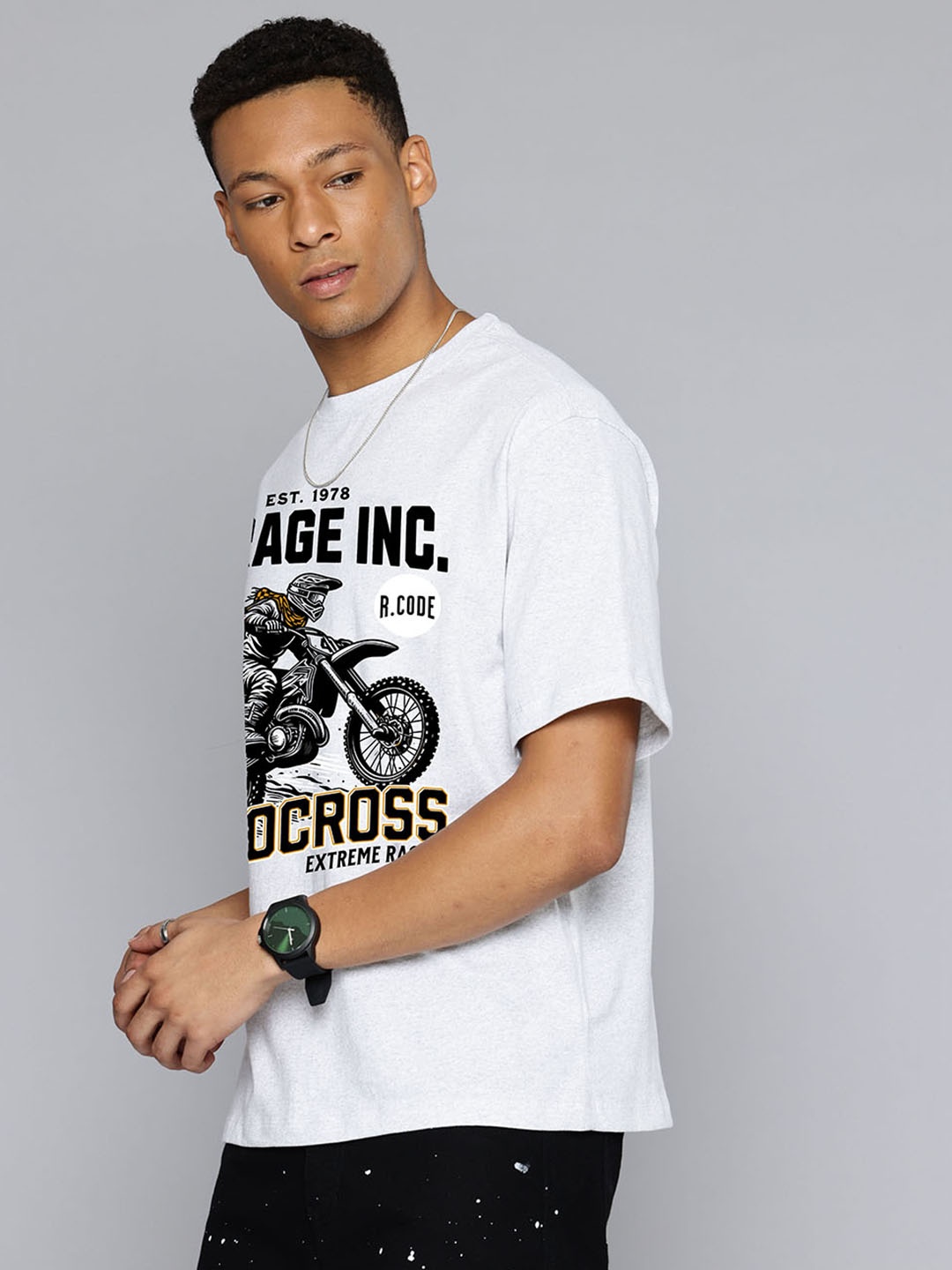 

R.Code by The Roadster Life Co. Men Typography Printed Raw Edge T-shirt, Silver