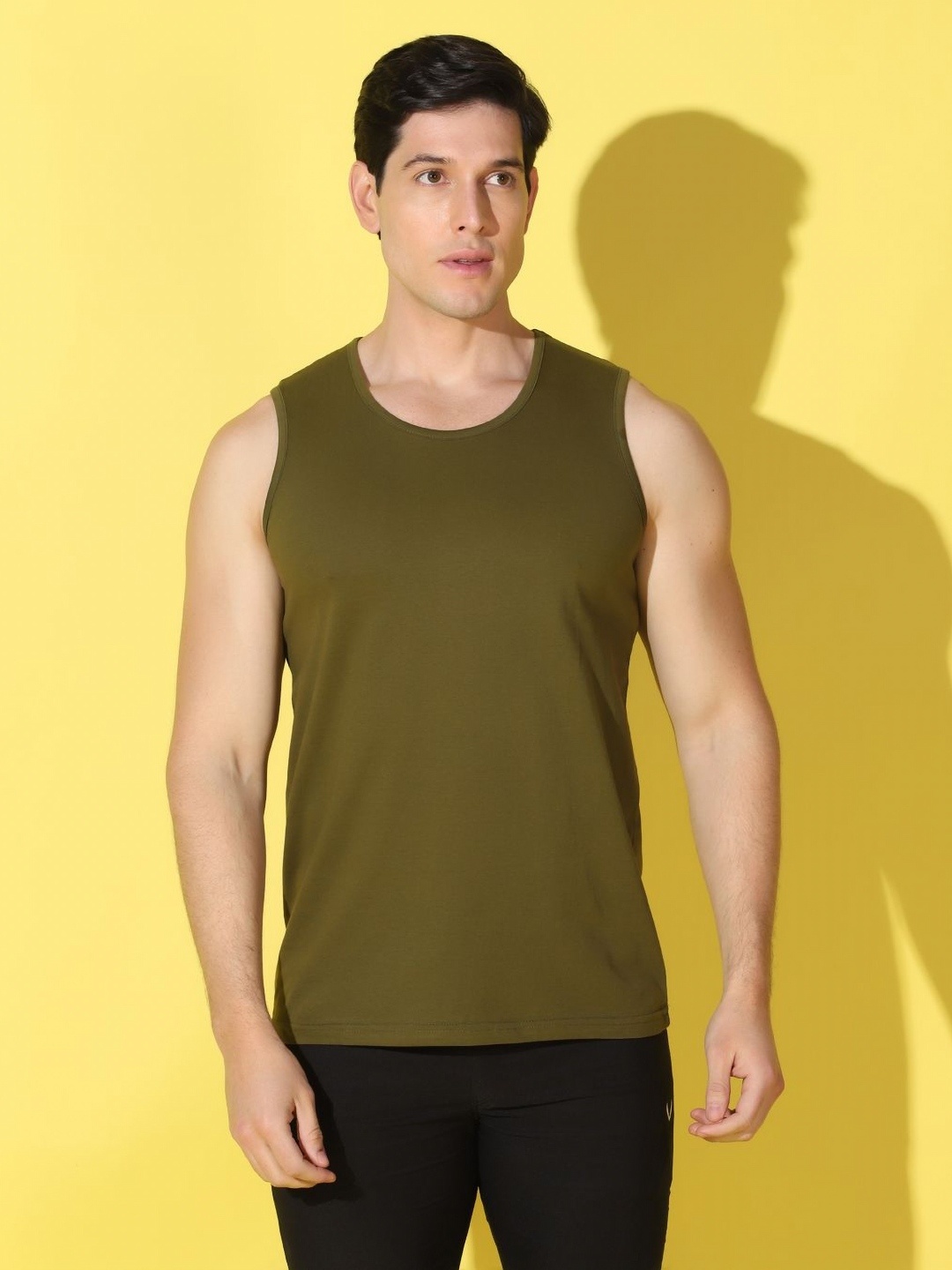 

WOOSTRO Men Pockets Slim Fit T-shirt, Olive