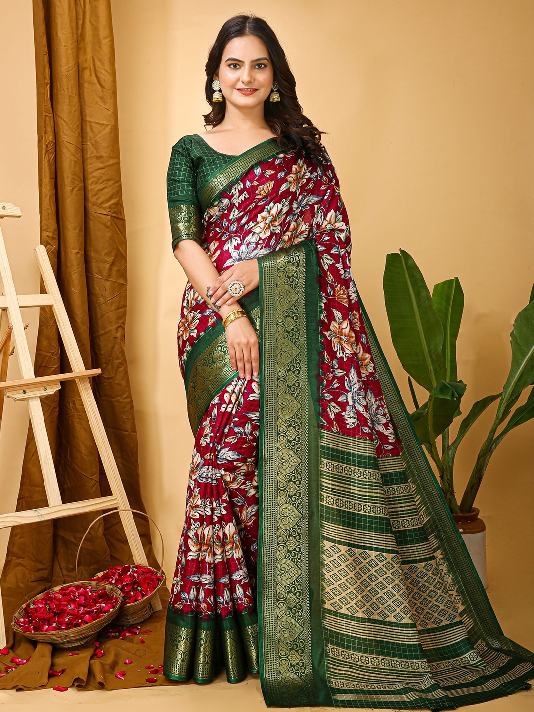 

HERE&NOW Floral Zari Silk Cotton Banarasi Saree, Red