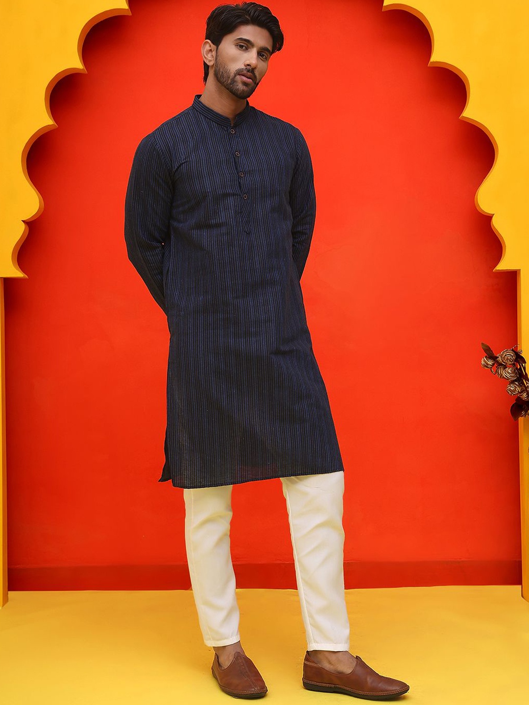 

Anouk Rustic Men Striped Regular Pure Cotton Kurta with Pyjamas, Navy blue