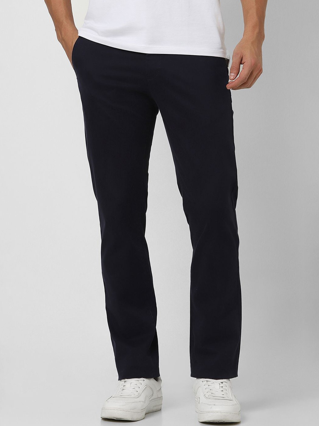

Van Heusen Sport Men Trousers, Black