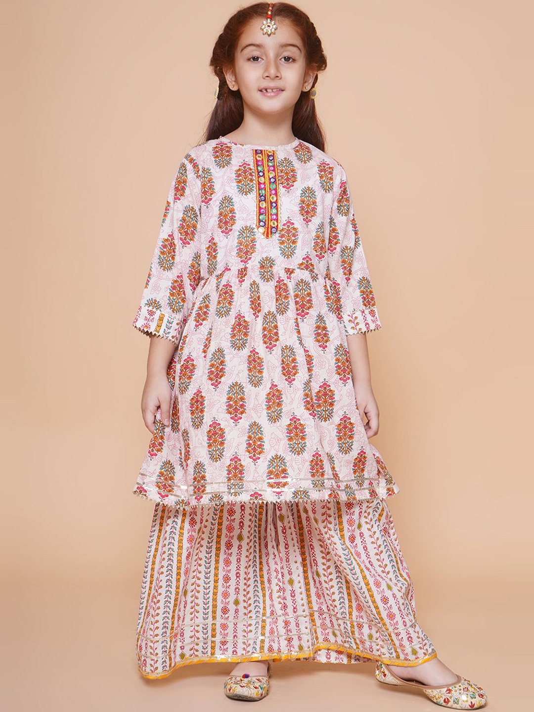 

Kidotsav Girls Floral Printed Regular Kurta with Sharara, White