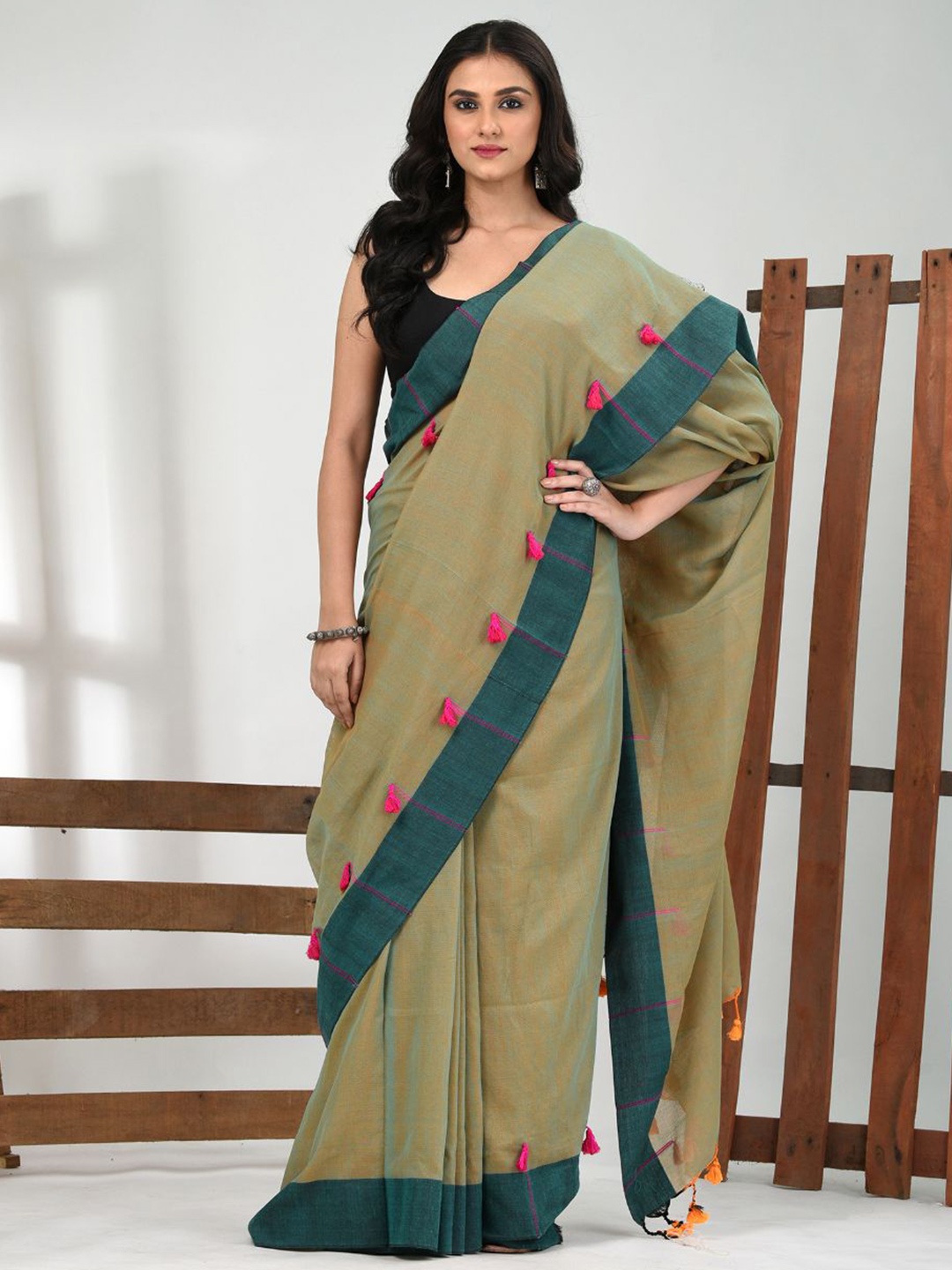 

Charukriti Pure Cotton Saree, Green