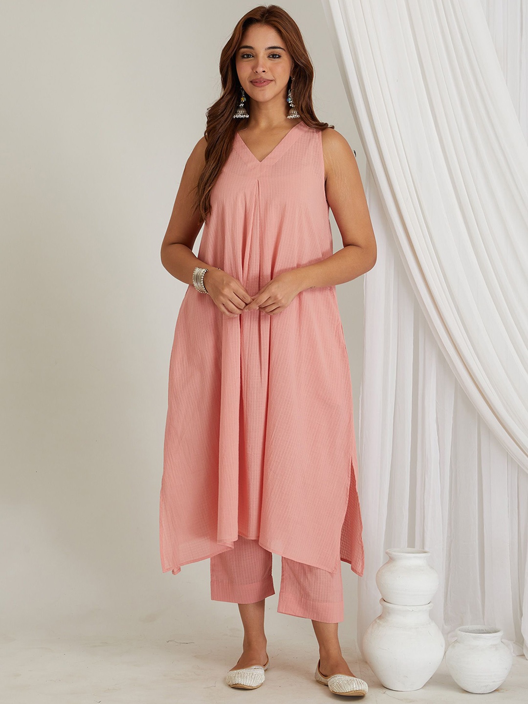 

CYAN Women Thread Work Dobby Kurta, Pink