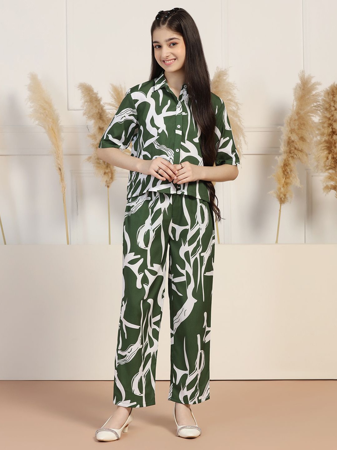 

YK Girls Printed Top with Trousers, Olive