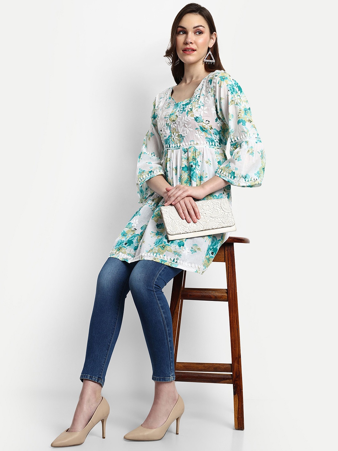 

Indiankala4u Floral Embroidered Chikankari Chikankari Tiered Kurti, Blue