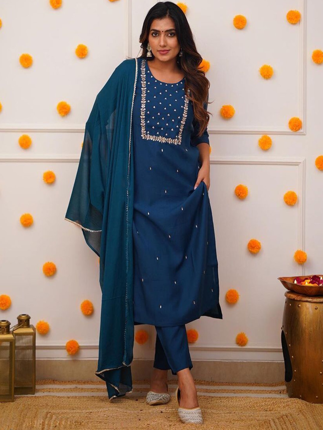 

ASCIIBLUES Women Ethnic Motifs Embroidered Pleated Kurta with Trousers & With Dupatta, Teal