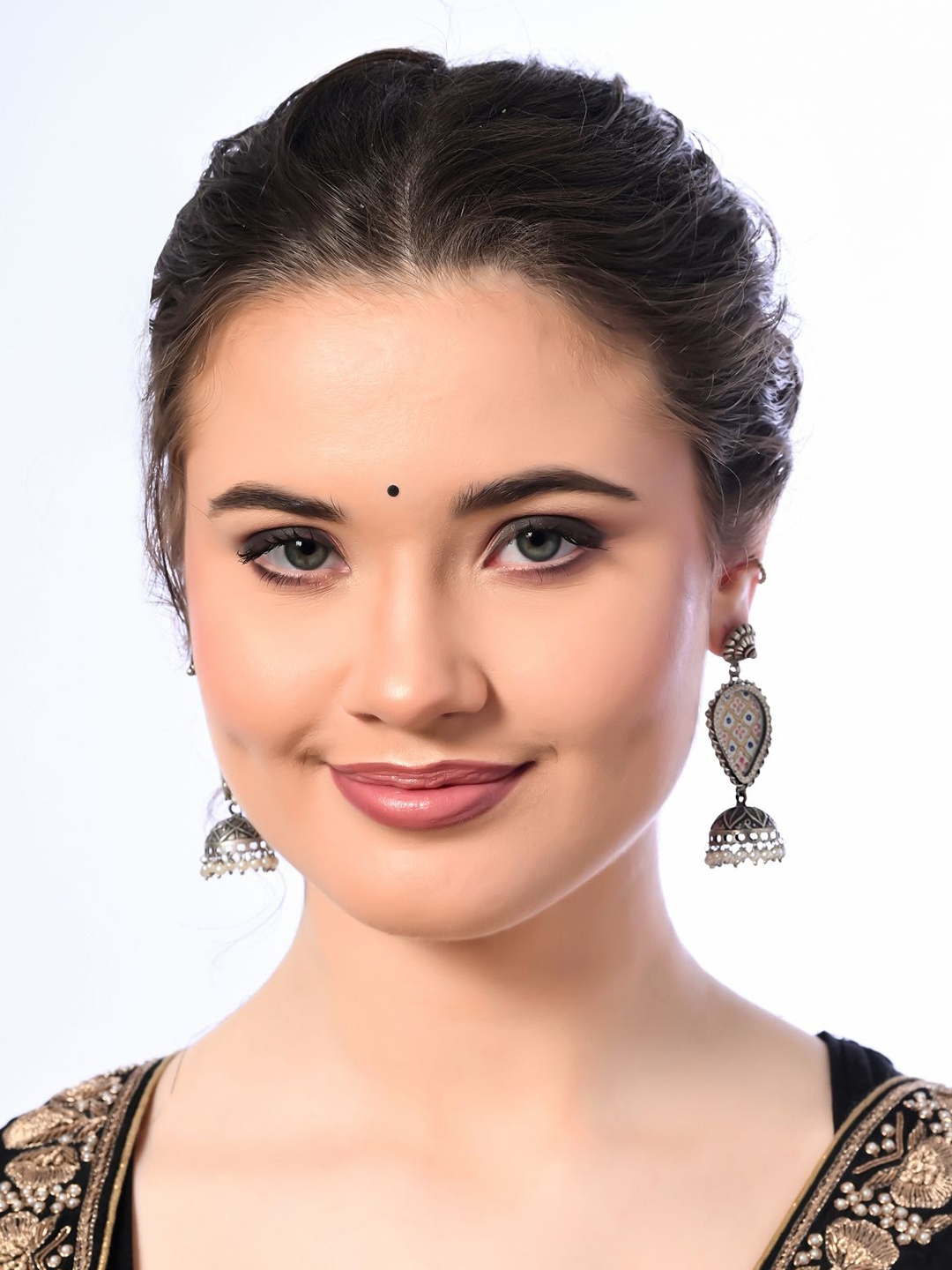 

KINGSIN Classic Jhumkas Earrings, Silver