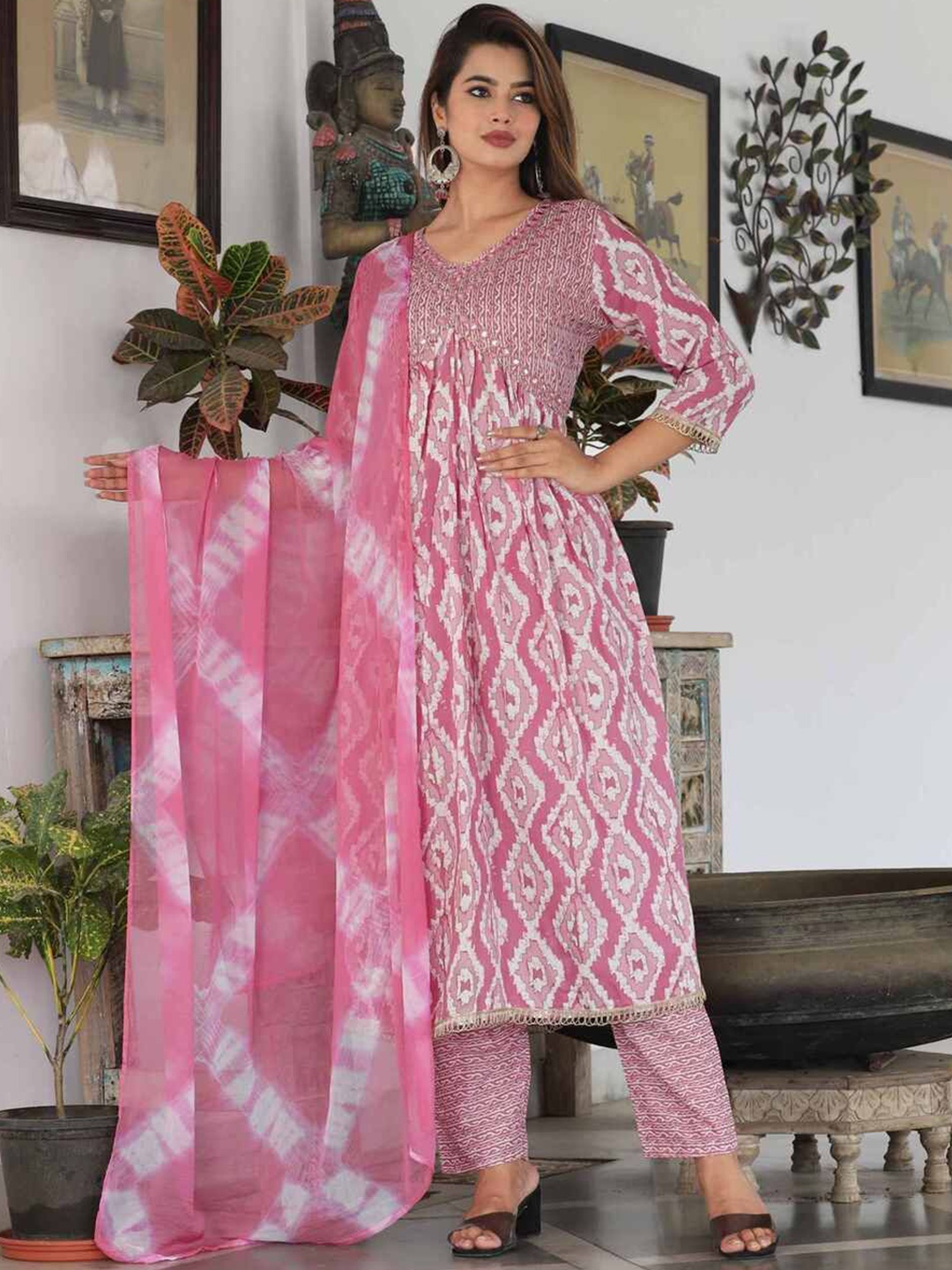 

JAYRA TEXTILE Women Floral Embroidered Tiered Mirror Work Kurta with Palazzos & With Dupatta, Pink