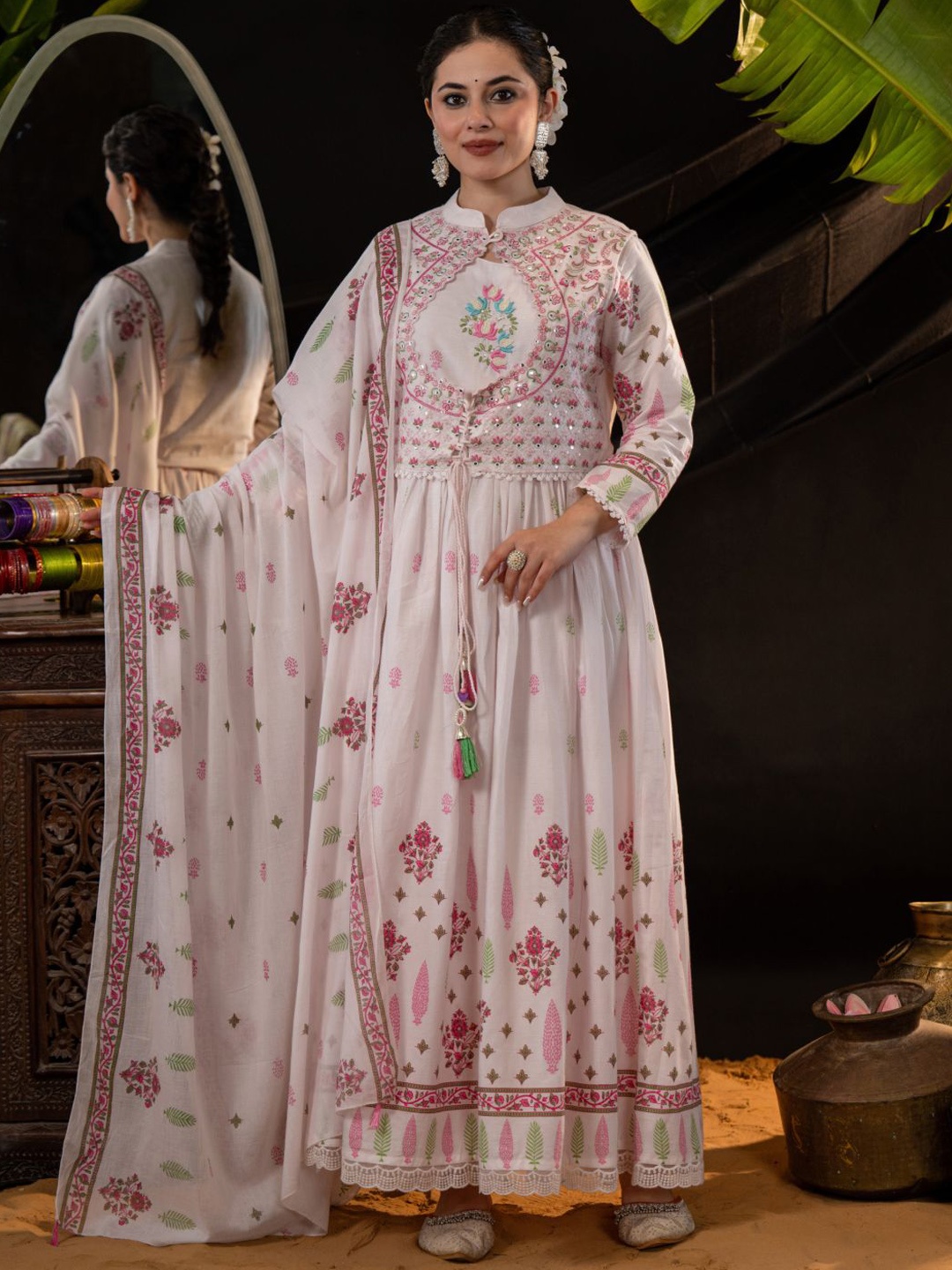 

Sindh Fashion Women Floral Embroidered Pleated Thread Work Kurta with Trousers & With Dupatta, Pink