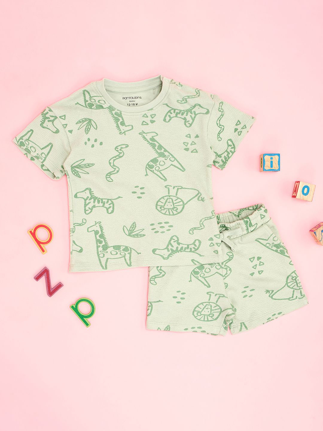 

Pantaloons Baby Boys Printed T-shirt with Shorts, Green