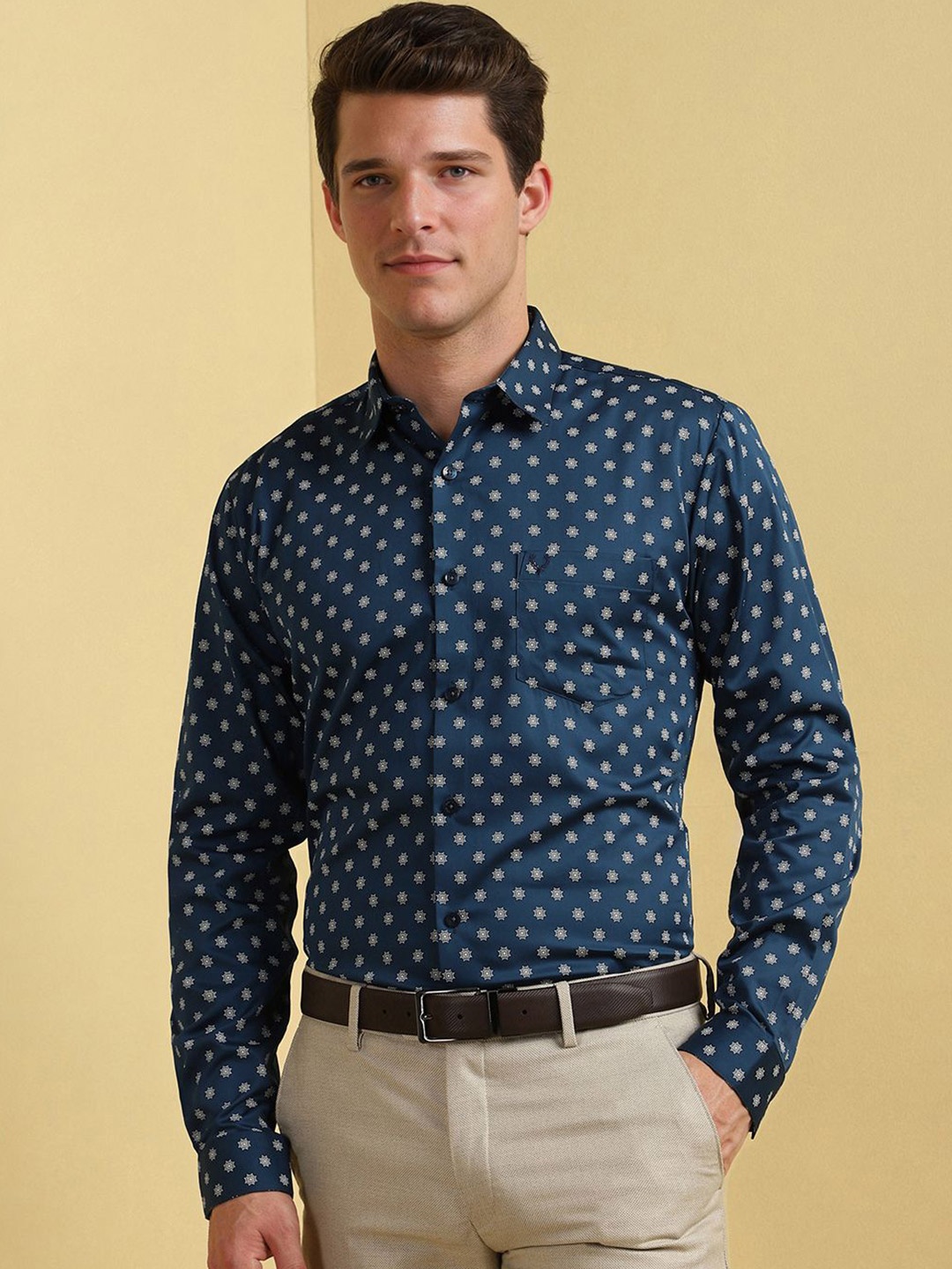

Allen Solly Men Slim Fit Opaque Printed Formal Shirt, Navy blue