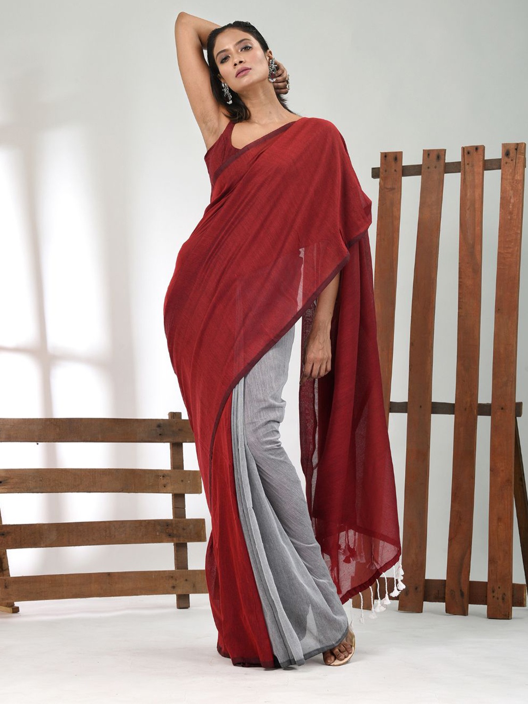 

Charukriti Pure Cotton Saree, Red