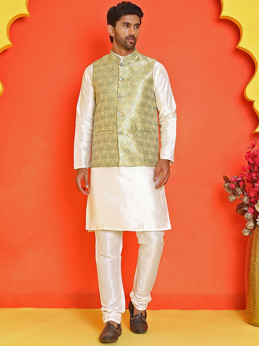 

Anouk Men Regular Kurta with Pyjamas, Yellow
