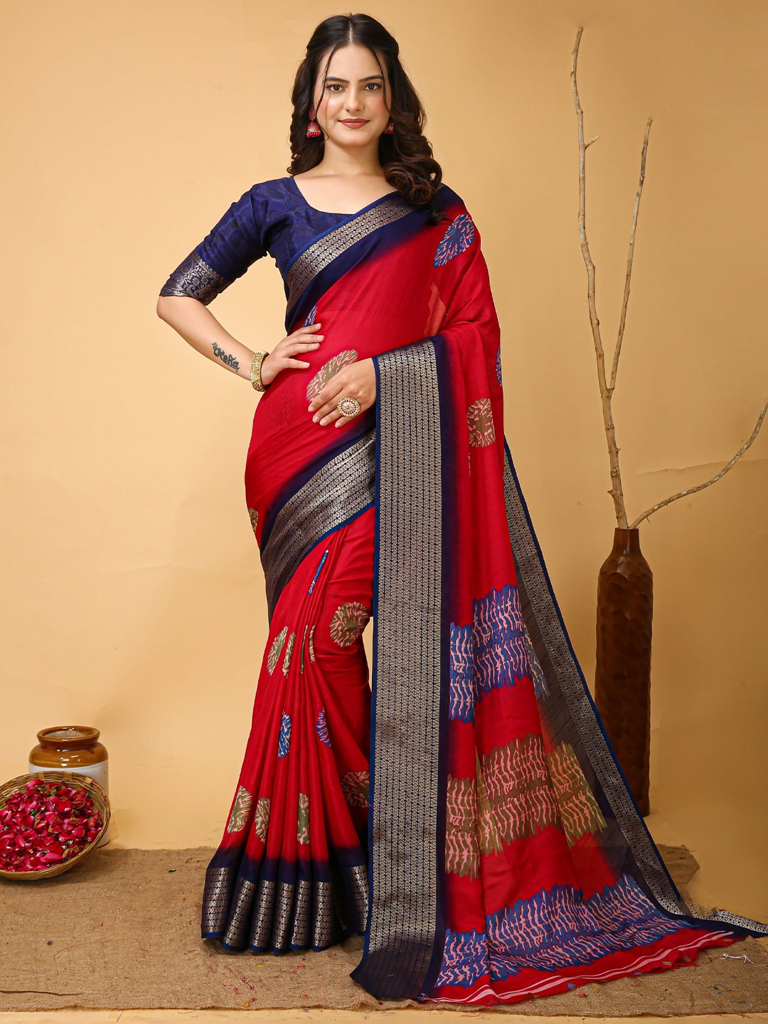 

HERE&NOW Floral Zari Silk Cotton Banarasi Saree, Red