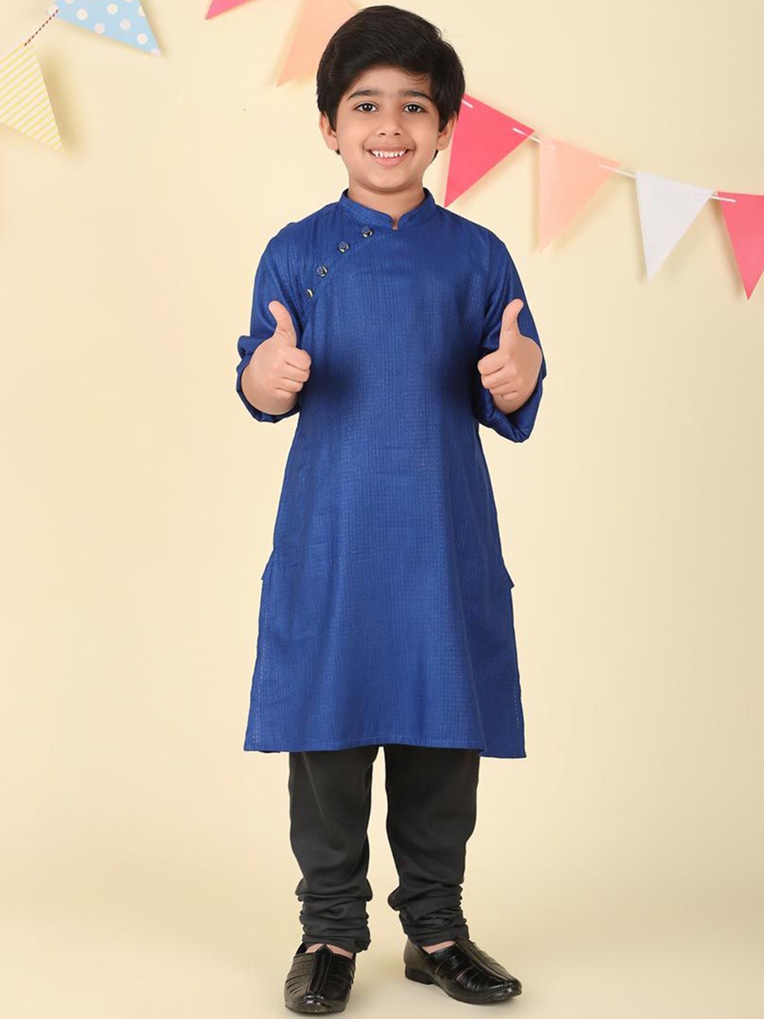 

Fabindia Boys Cold-Shoulder Sleeves Mirror Work Kurta, Blue