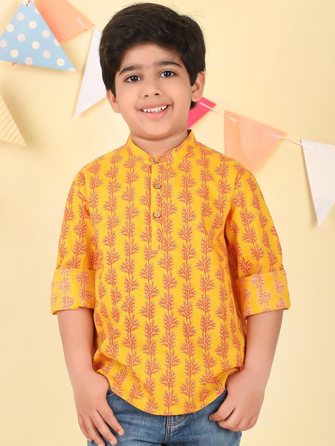 

Fabindia Boys Ethnic Motifs Printed Sequinned Kurta, Yellow