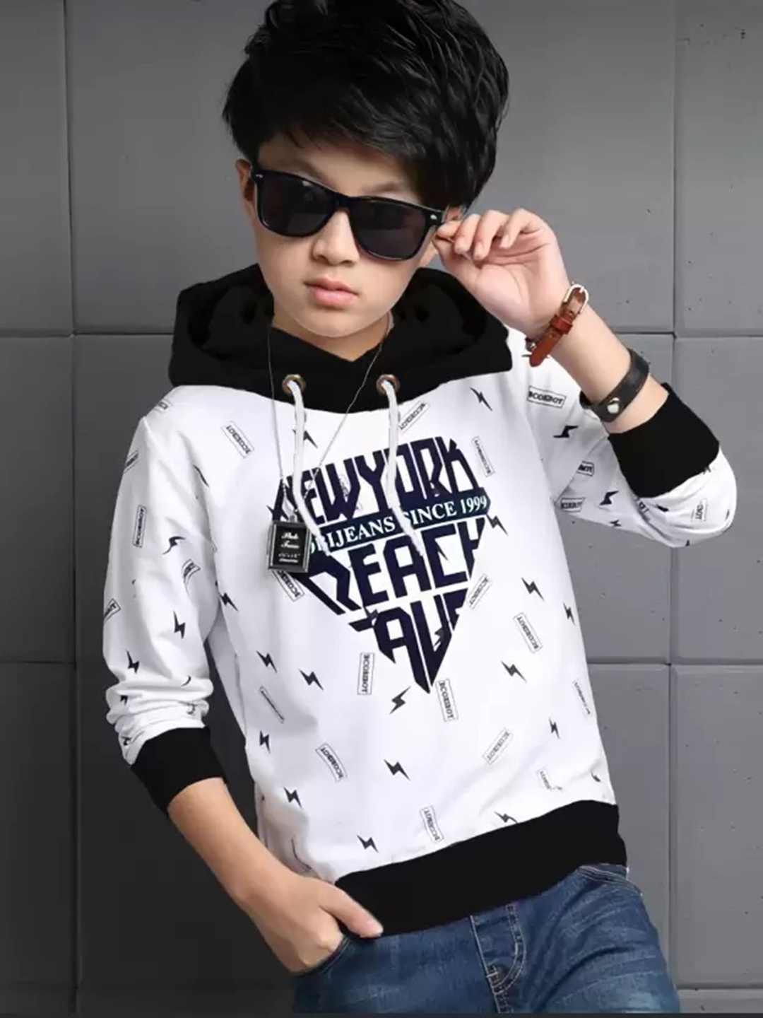 

TICOSS Boys Typography Printed Hooded T-shirt, White