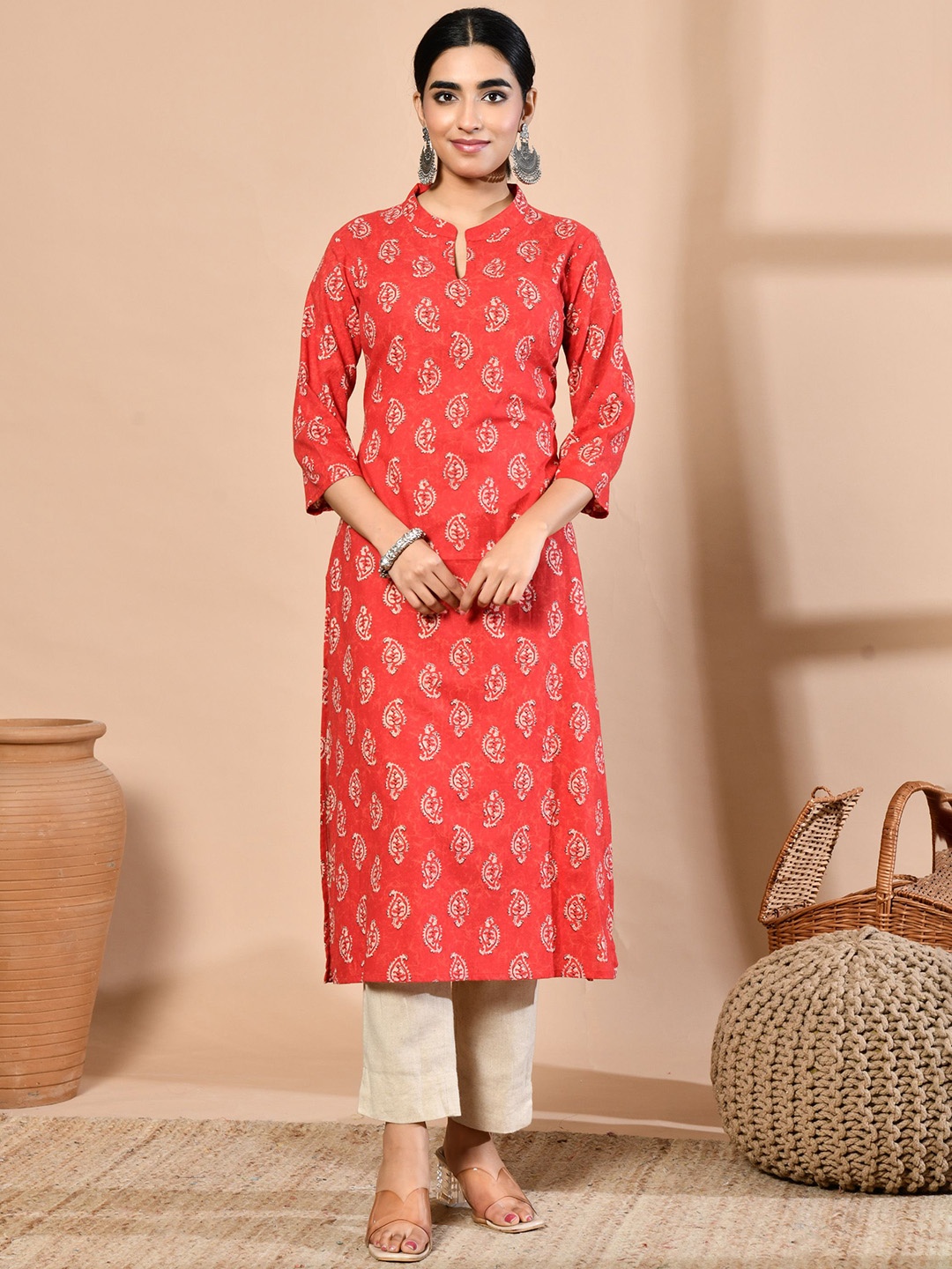 

GLOWWORLD Women Floral Printed Floral Kurta, Red