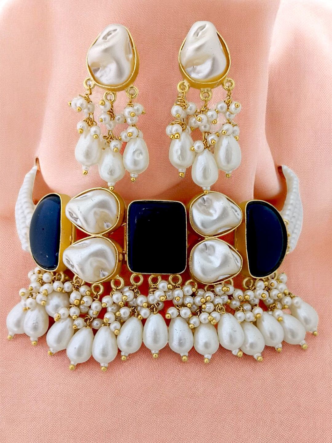 

TISHUL JEWELS Gold-Plated Stones-Studded & Beaded Jewellery Set