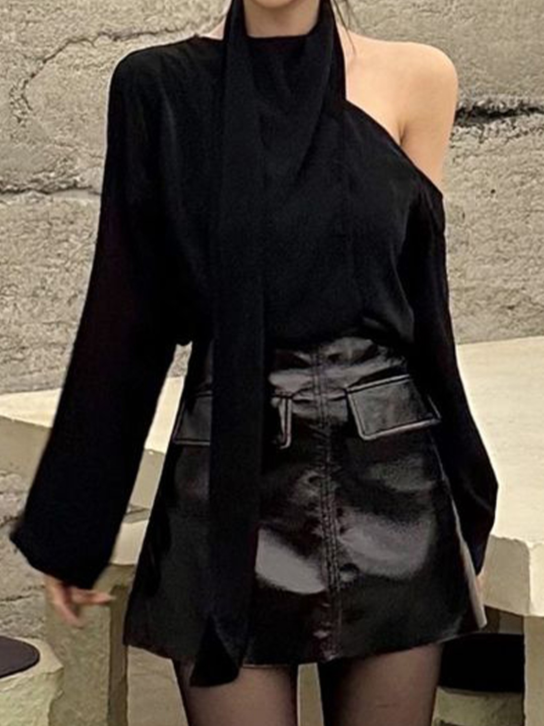 

LULU & SKY Top, Black