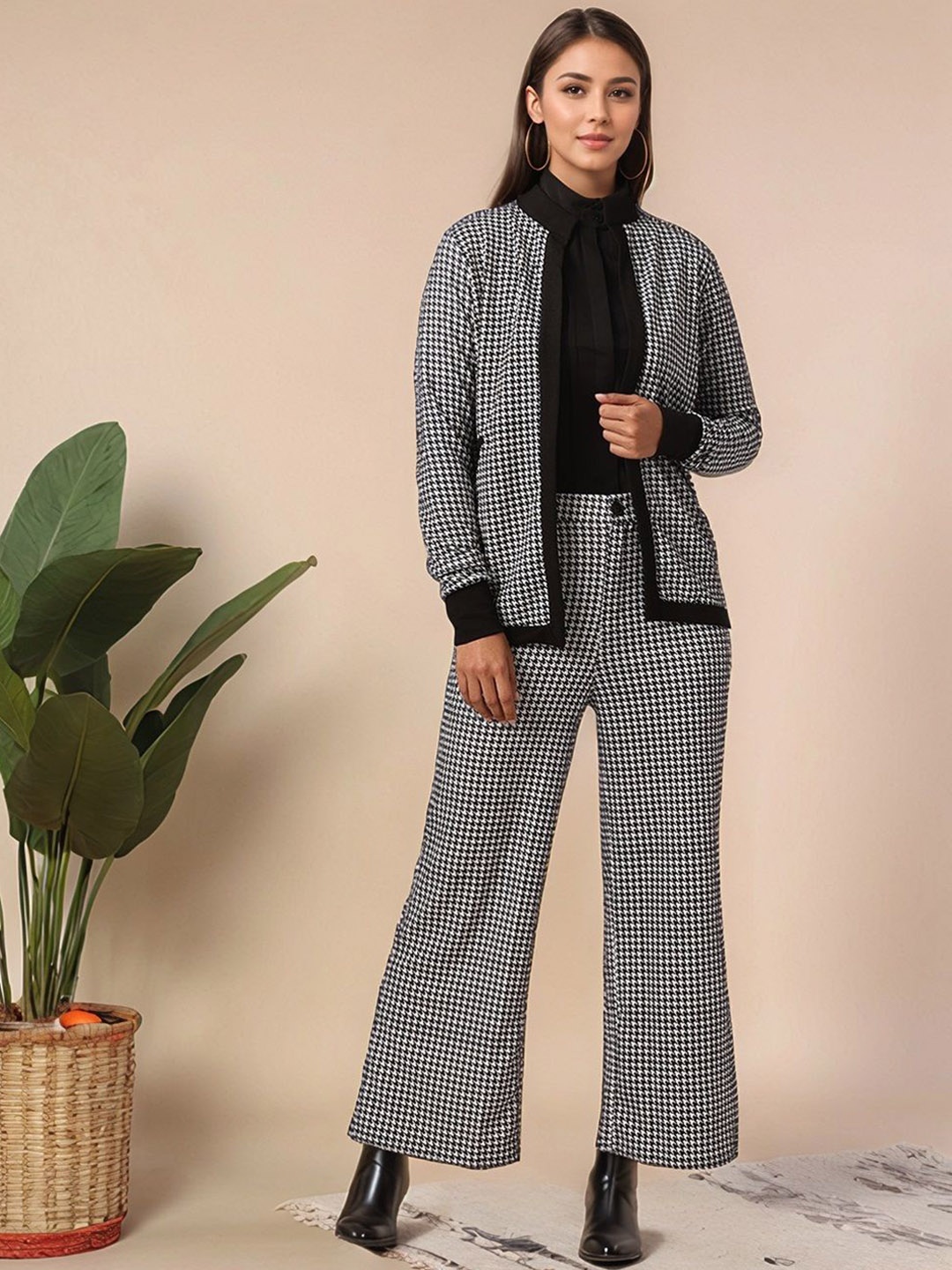 

Mast & Harbour Printed Jacket With Trousers Co-Ords, Black