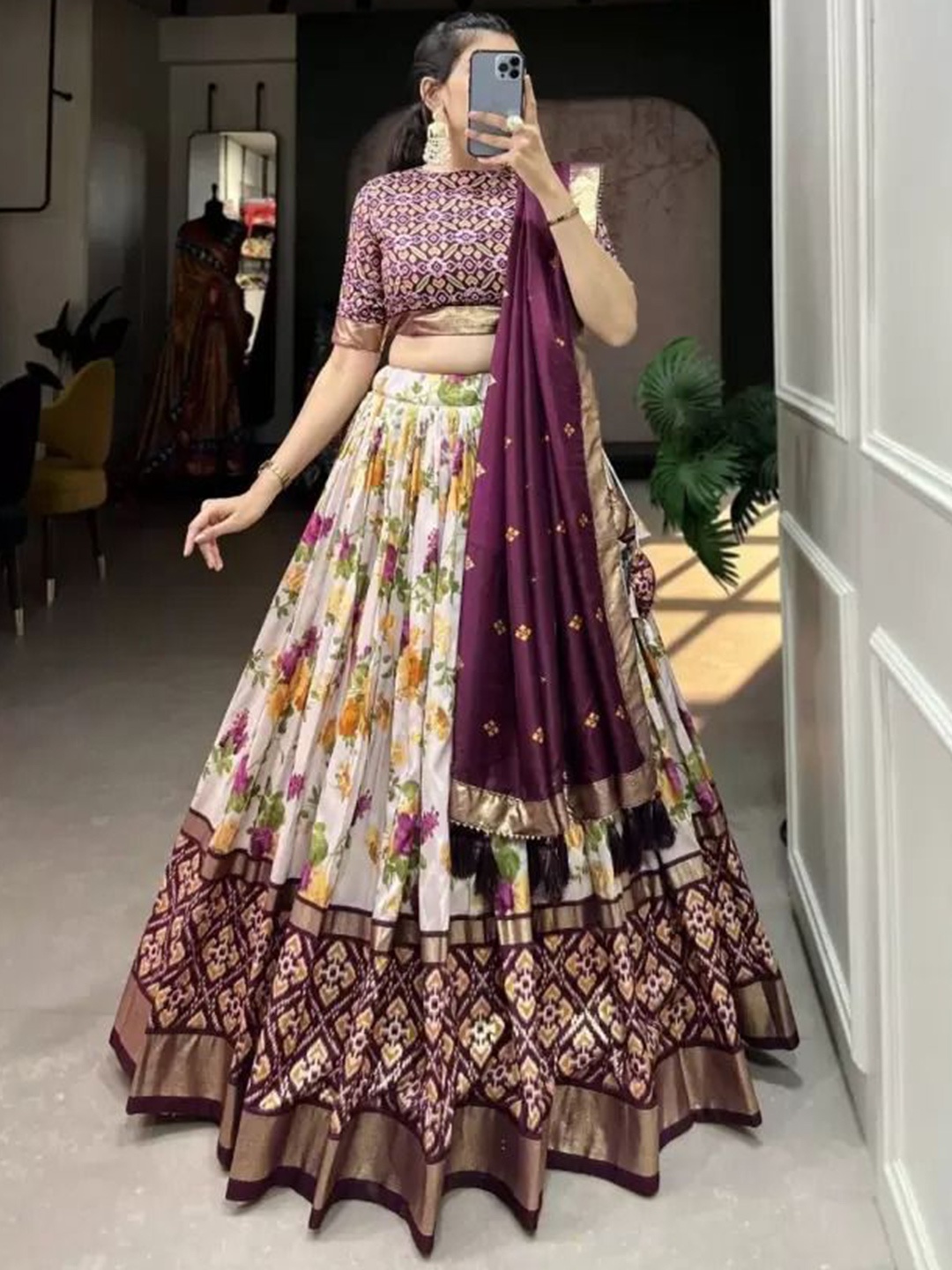 

BAESD Printed Semi-Stitched Lehenga & Unstitched Blouse With Dupatta, Purple
