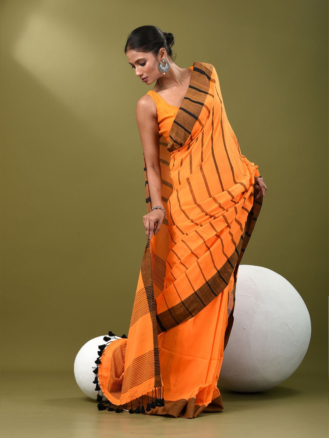 

Charukriti Striped Pure Cotton Handloom Saree, Orange