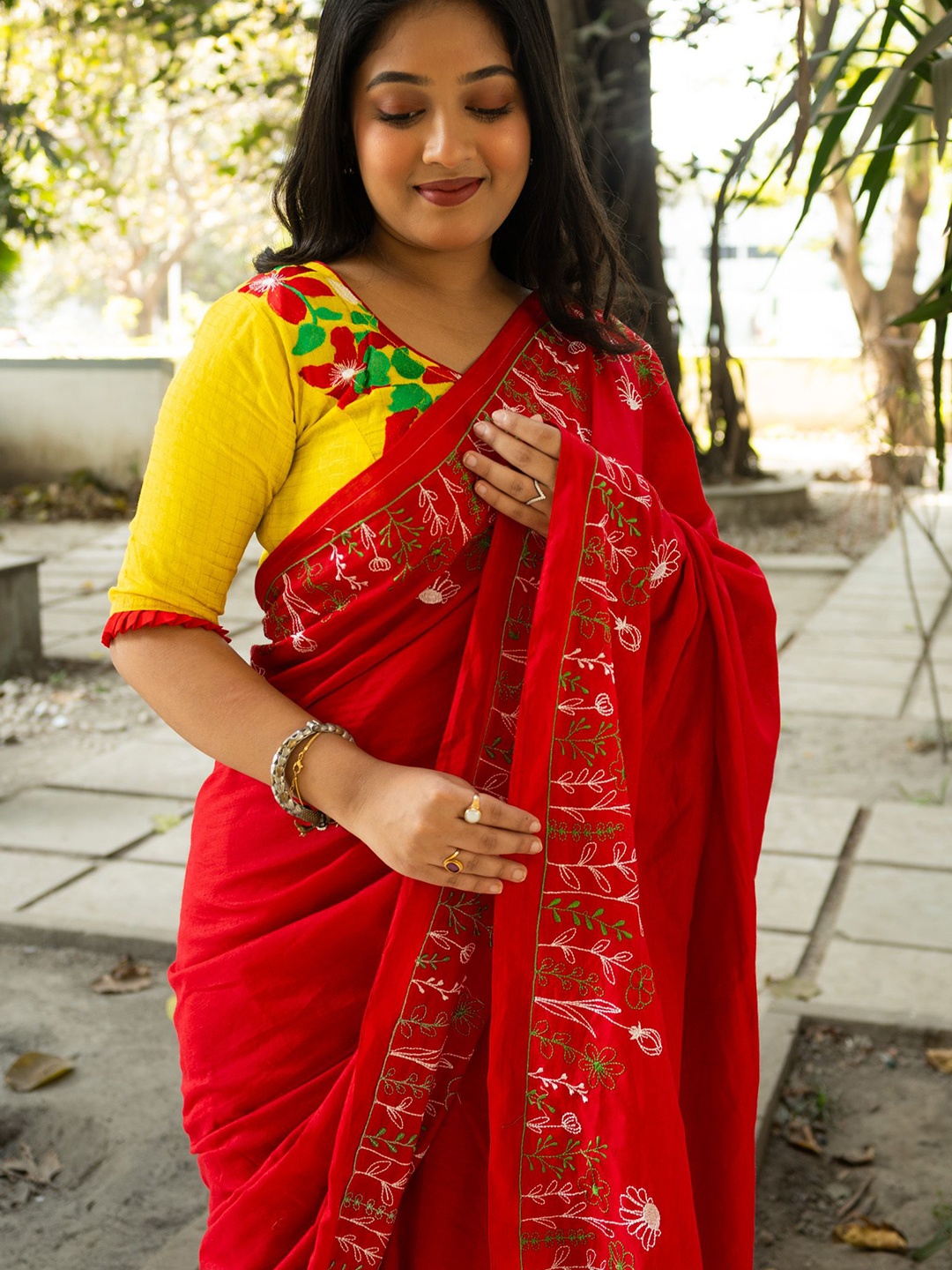 

Uttariya Floral Pure Cotton Saree, Red