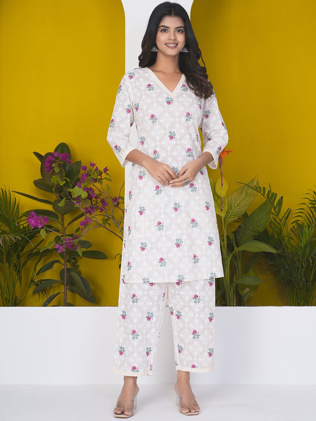 

GATIM Floral Printed V-Neck Tunic With Trousers Co-Ords, Off white